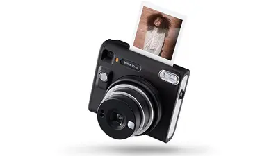 Fujifilm instax SQ40: instantní fotoaparát pro čtvercový formát 62×62 mm