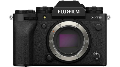 Fujifilm X-T5 se 40MPx čipem zvládne až 160MPx fotky