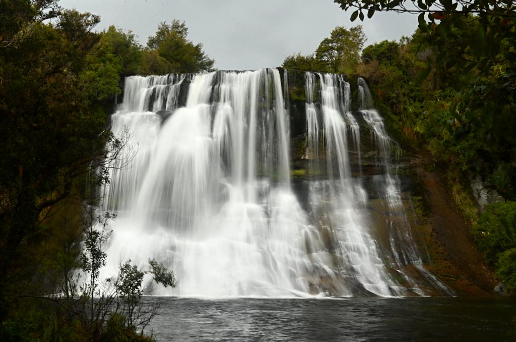 Papakorito falls