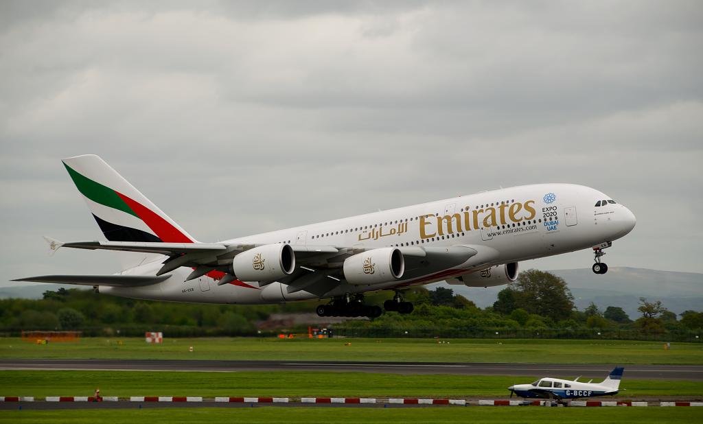 Airbus A380 odlétá zpět do Dubaje