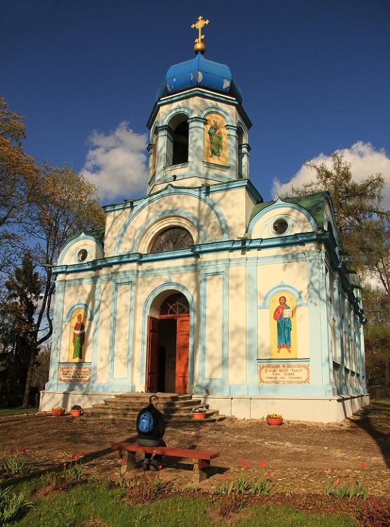 Jeden z tisíce pobaltských kostelíků