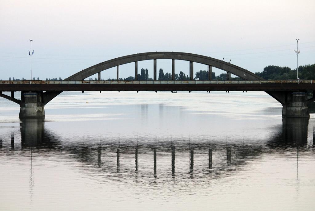 Most, Piešťany