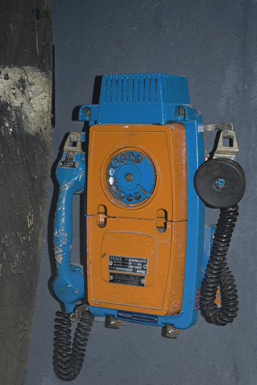 Důlní telefon2