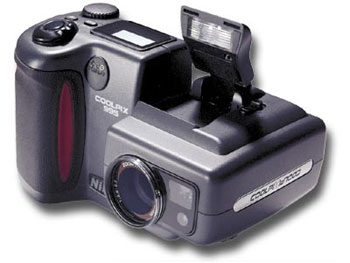 Coolpix995v.jpg