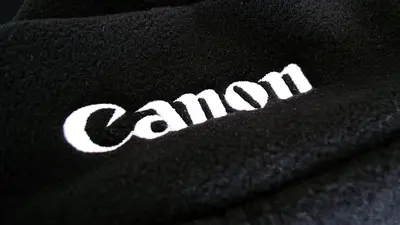 Prodeje fotoaparátů poprvé po 13 letech rostou, nikoli však u Canonu