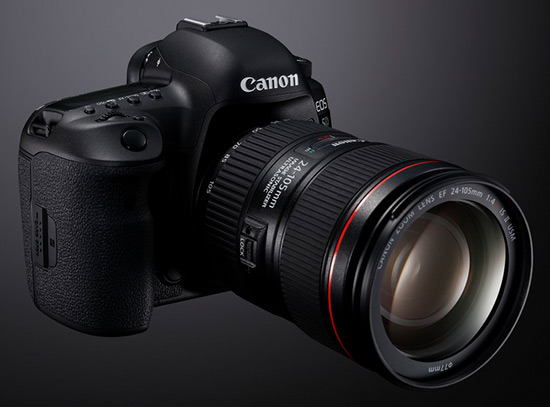 Canon EOS 5D Mark IV s objektivem