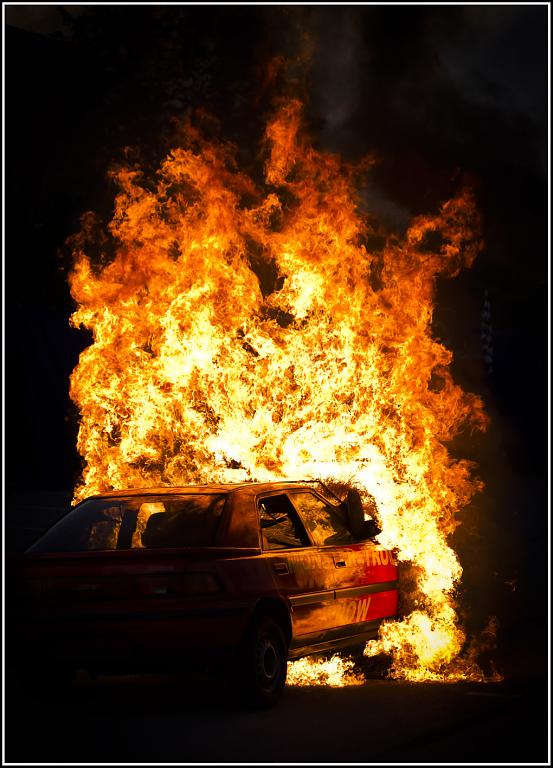 Auto v pekle