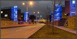 Modrá světla Campusu.