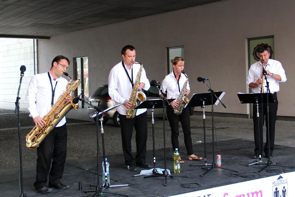 Harmony Quartet - promenádní koncert 28.7.2013 před OD Forum v Ústí nad Labem