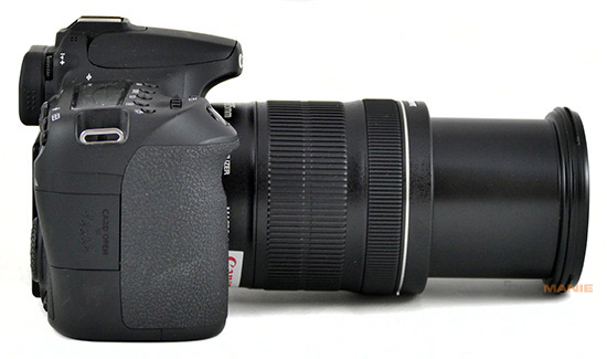 Canon EOS 70D pravá strana