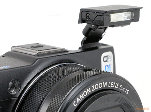 Canon PowerShot G1 X Mark II interní blesk