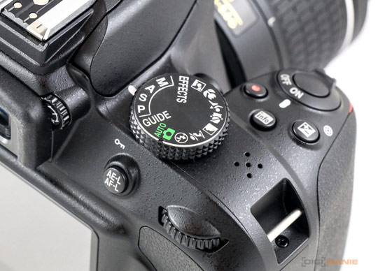 Nikon D3400 ovládací kolečko