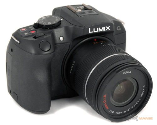 Panasonic Lumix G6 tělo s objektivem