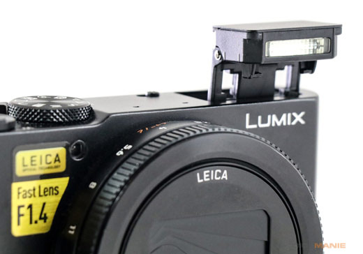 Panasonic Lumix LX15 blesk
