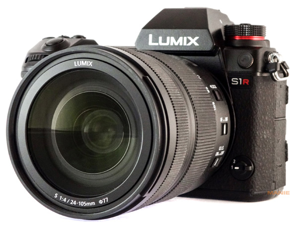 Panasonic Lumix S1R s 24-105mm objektivem