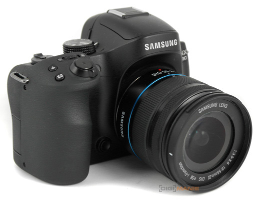 Samsung NX30 s 18-55mm objektivem