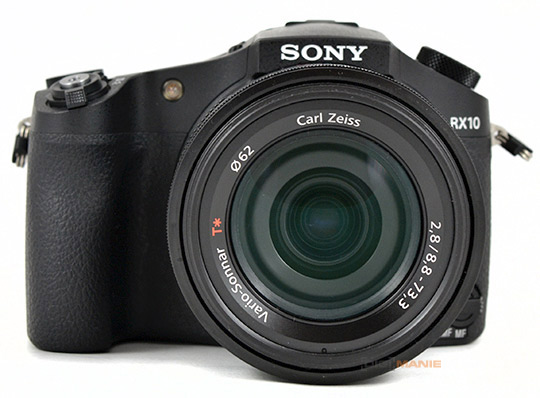 Sony Cyber-shot RX10 přední strana