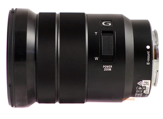 Sony E PZ 18-105mm F4 G OSS boční pohled